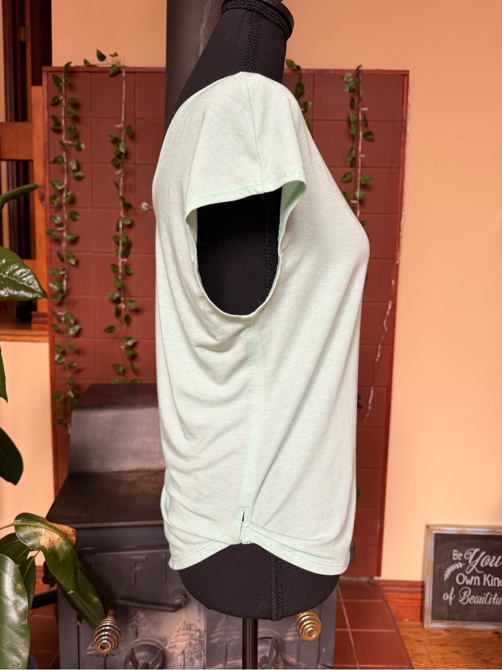 #329- Woman’s Patagonia Twist Top Mint Green Short Sleeve Women's Tee - Picture 5 of 9